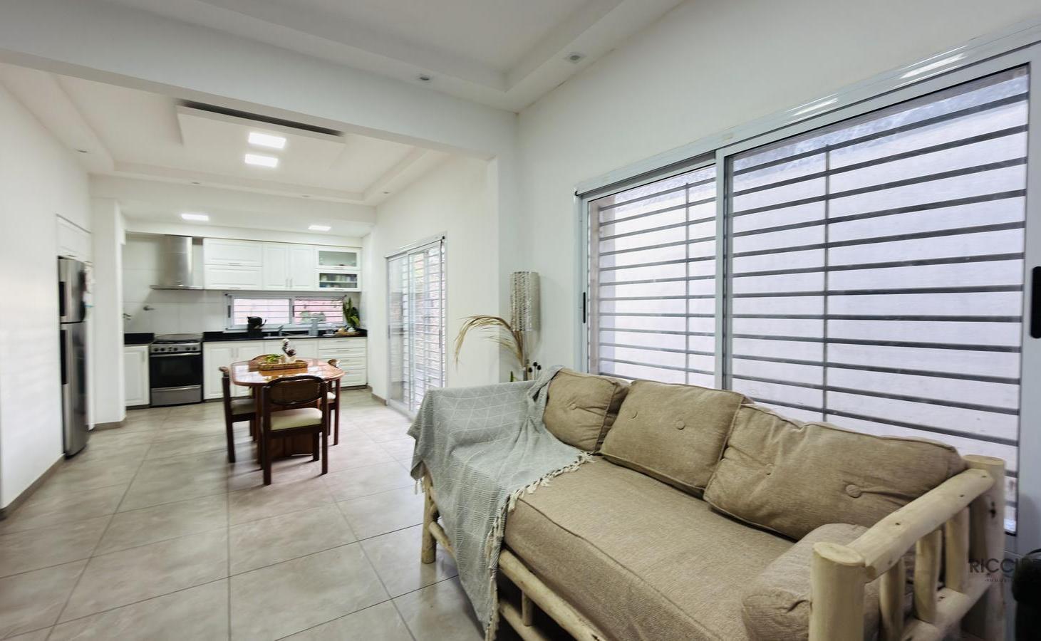 Foto de Casa en venta 3 ambientes en calle 153 1500 Berazategui Centro Apto, imagen 5