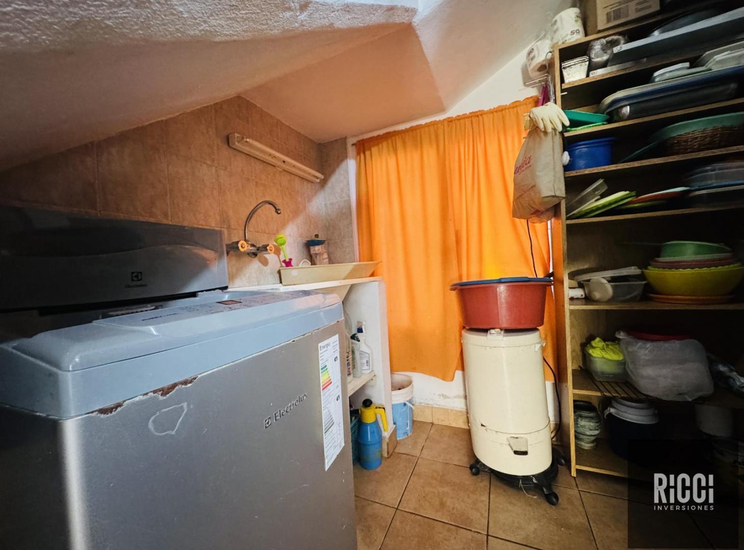 Foto de Casa 4 ambientes en venta Ranelagh con local, imagen 4