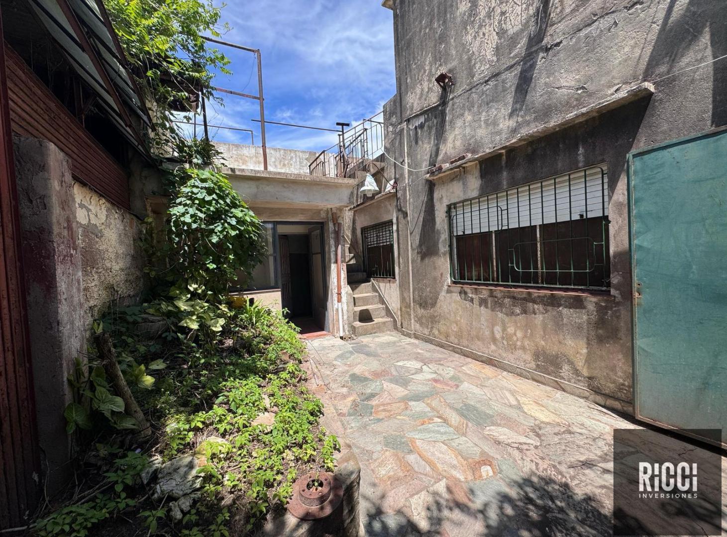 Foto de casa en venta 2 ambientes en Berazategui centro a remodelar con Galpon, imagen 5