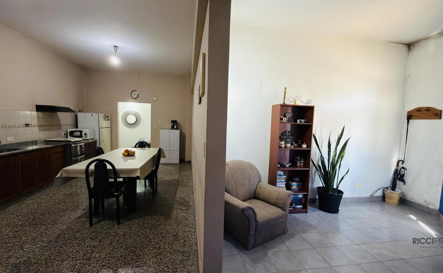 Foto de casa en Venta Multifamiliar, 3 departamentos totalmente independientes, imagen 1