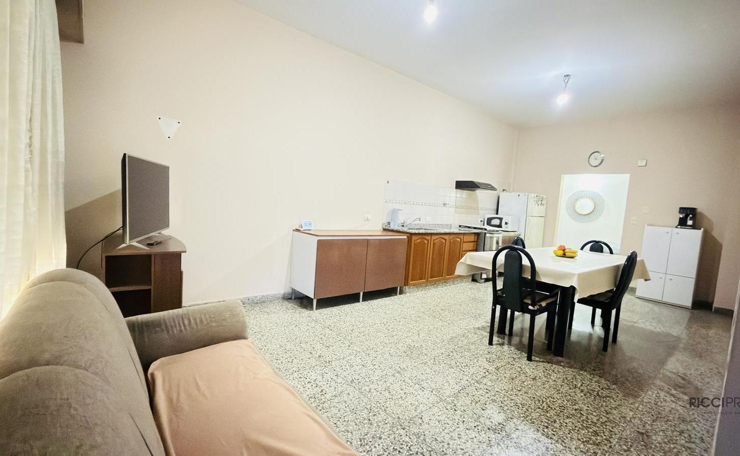 Foto de casa en Venta Multifamiliar, 3 departamentos totalmente independientes, imagen 2