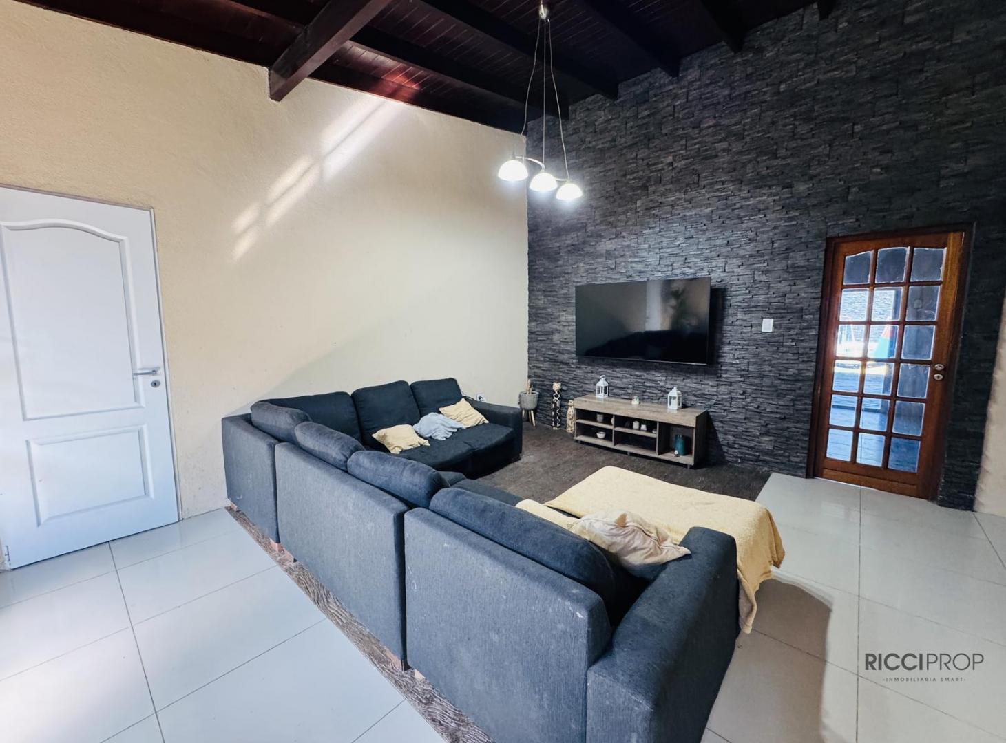 Foto de Casa 5 ambientes en venta platanos hudson berazategui, imagen 3