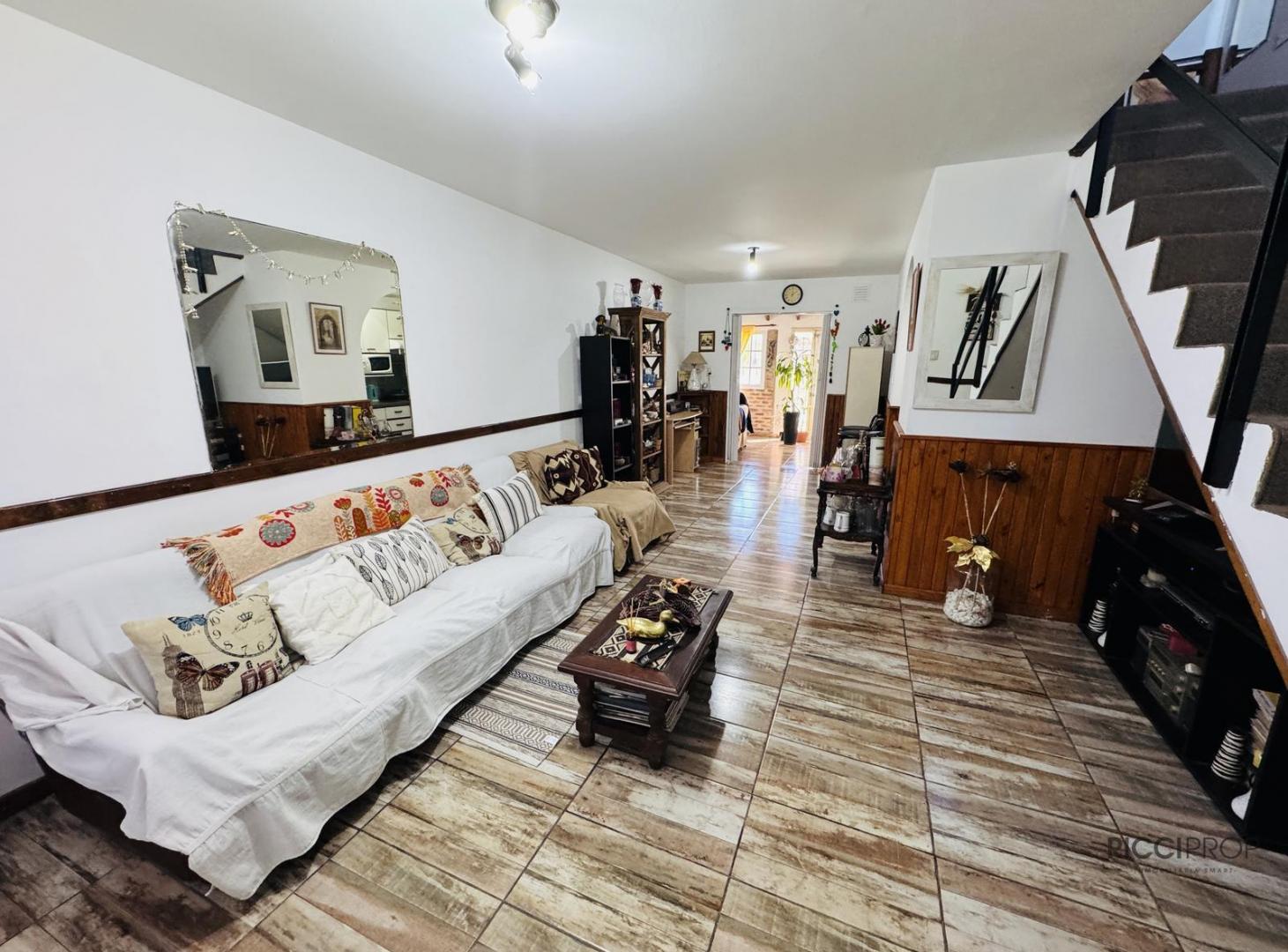 Casa tipo duplex 3 ambientes en venta berazategui ranelagh