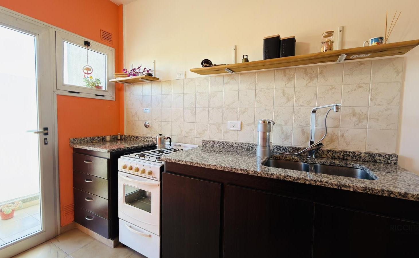 Foto de Departamento tipo loft 2 ambientes en alquiler con cochera Quilmes, imagen 1