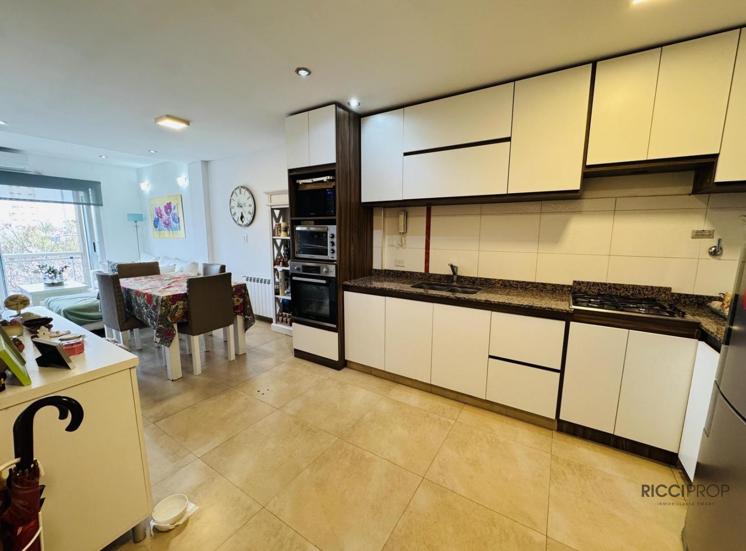 Foto de Departamento tipo duplex 3 ambientes en venta calle 149 842 berazategui, imagen 1