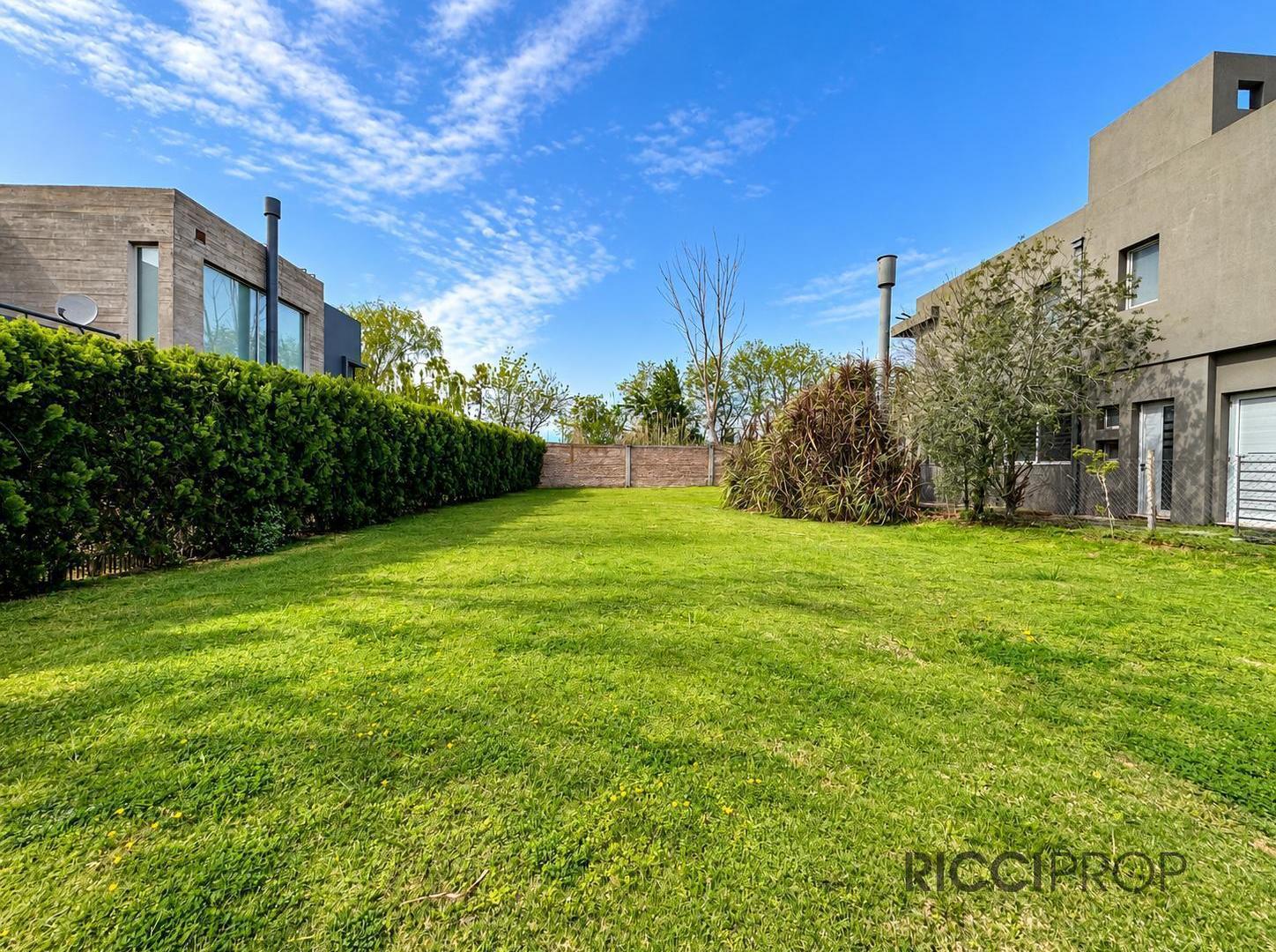 Foto de Lote perimetral en venta barrio los troncos berazategui, imagen 3