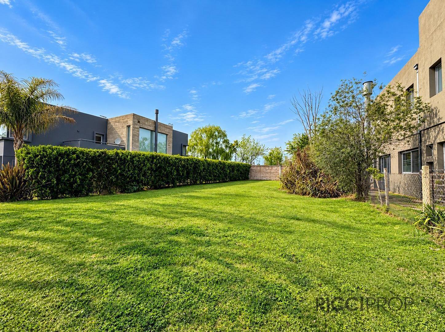 Foto de Lote perimetral en venta barrio los troncos berazategui, imagen 4