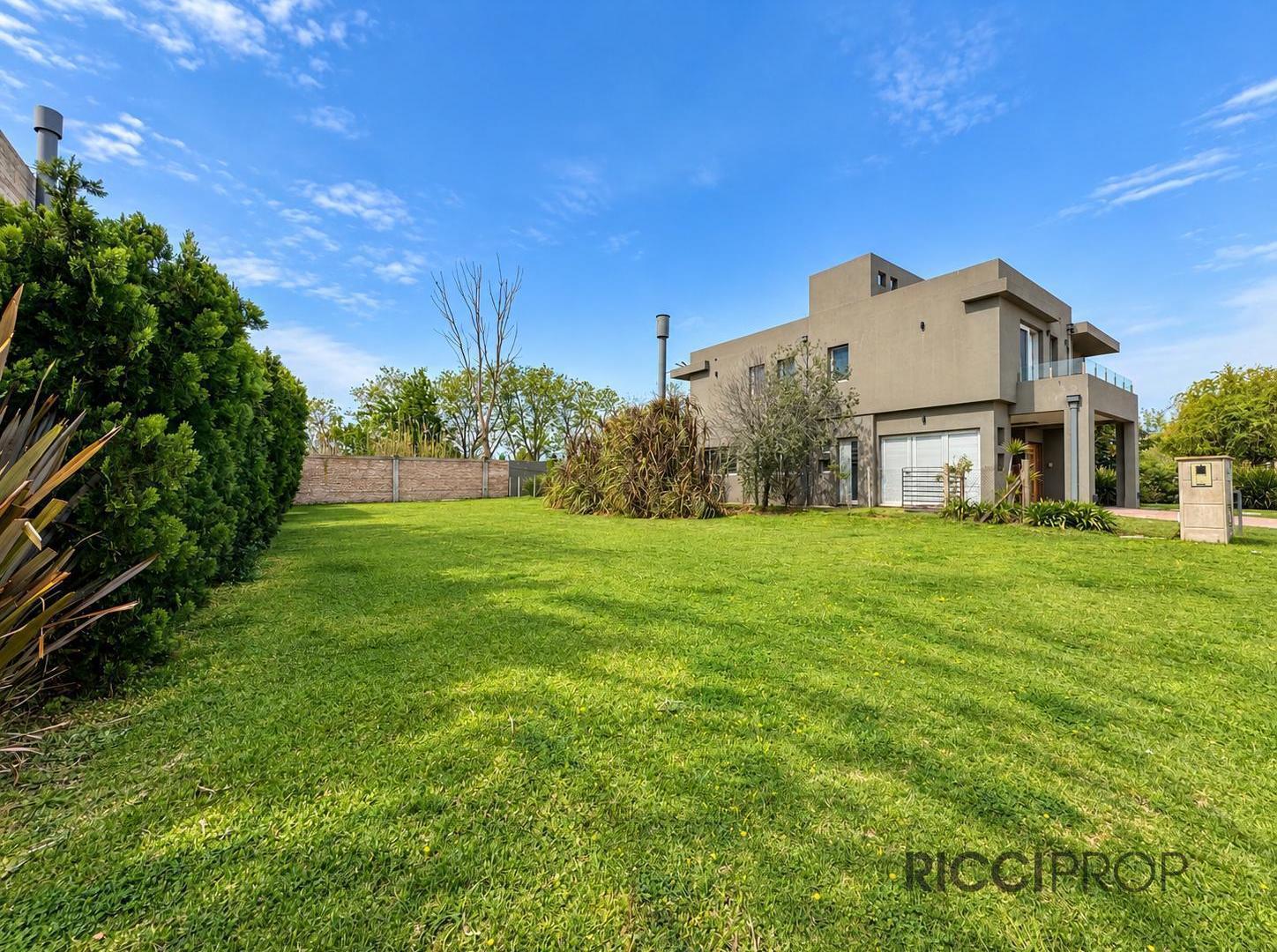 Foto de Lote perimetral en venta barrio los troncos berazategui, imagen 1