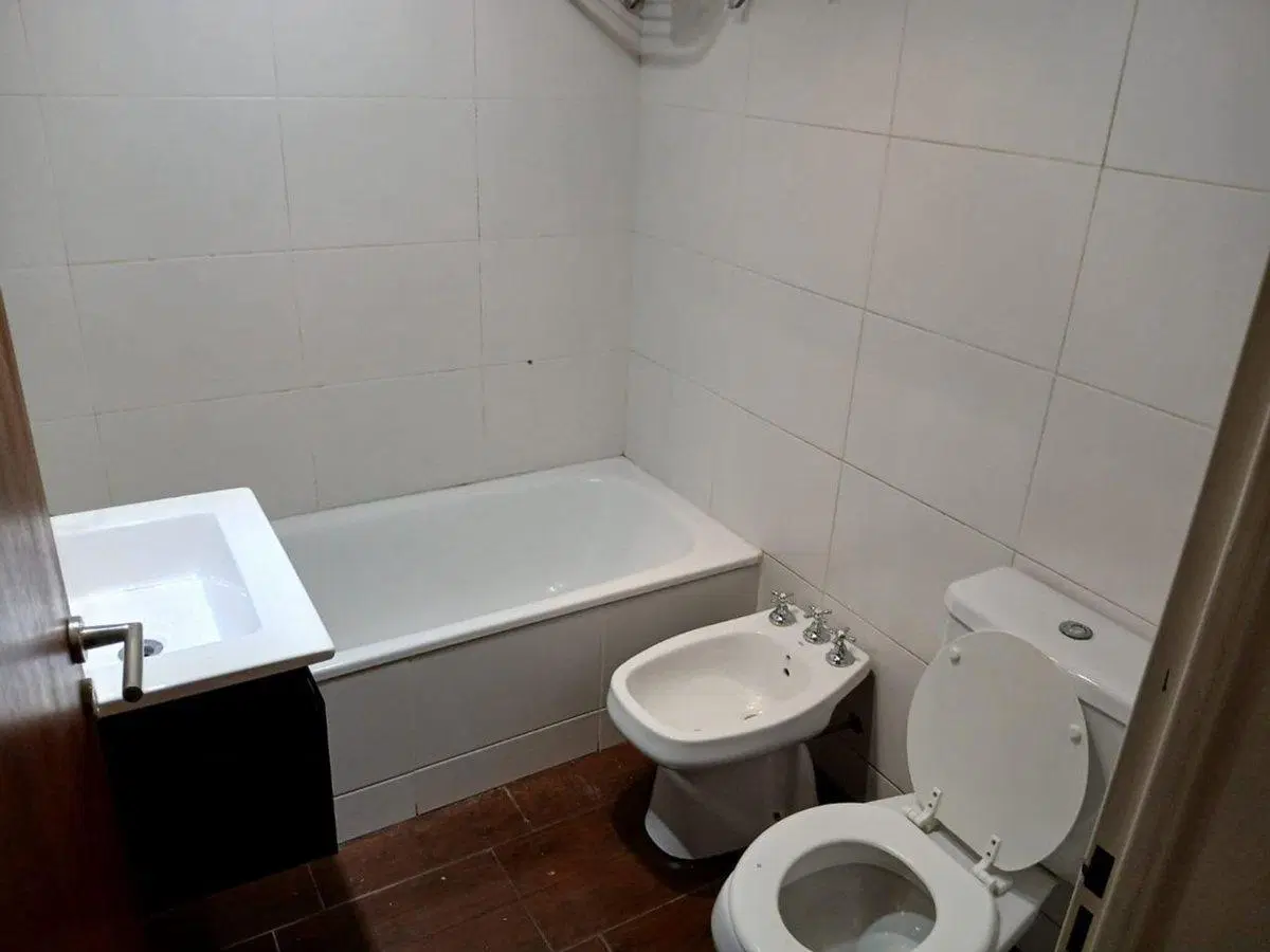 ALQUILER 2 AMBIENTES EN CASTELAR 5