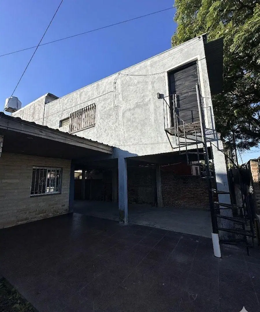 Casa en venta en El Talar + dpto independiente 2