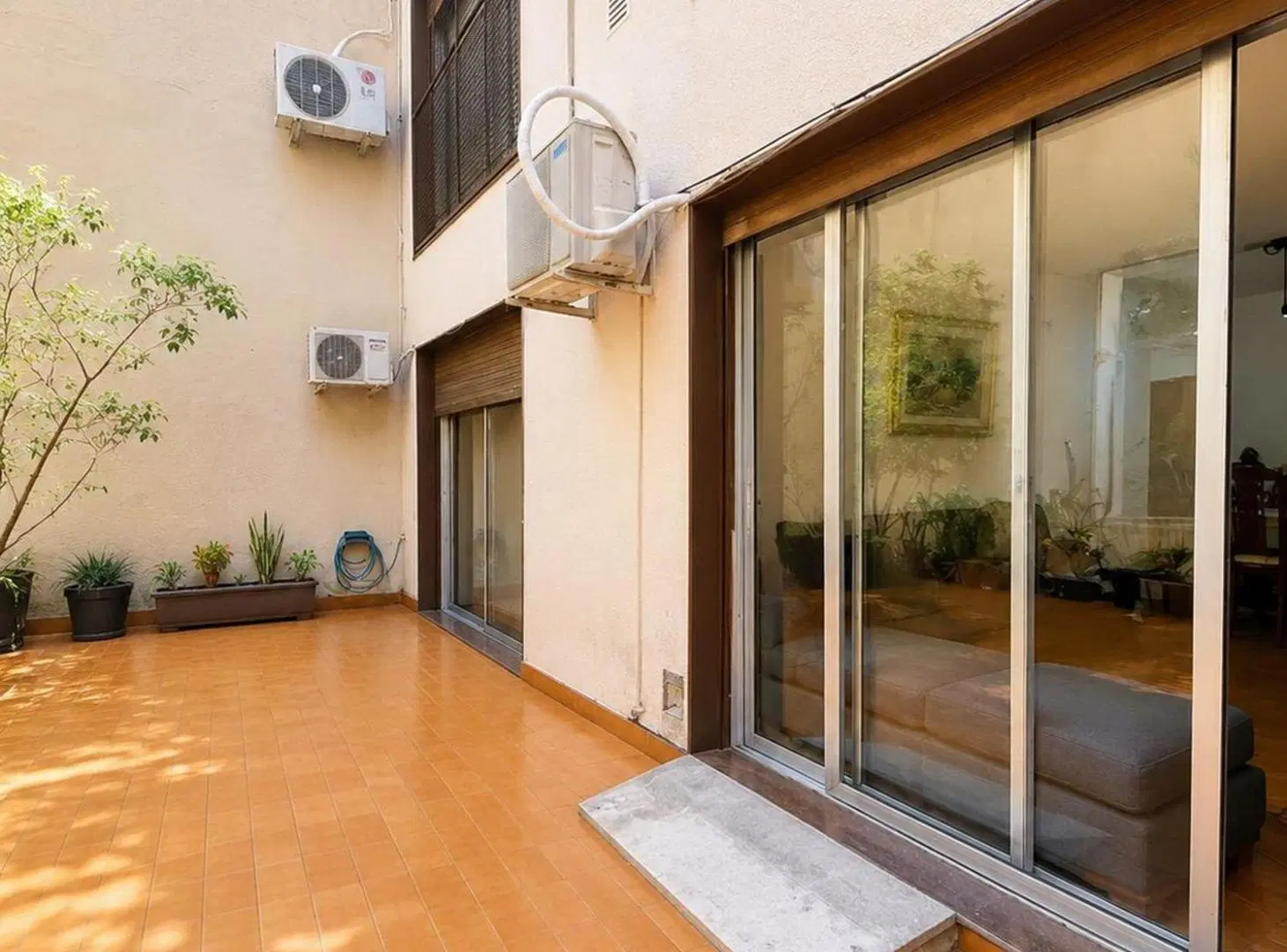 Venta departamento 3 ambientes con patio 2