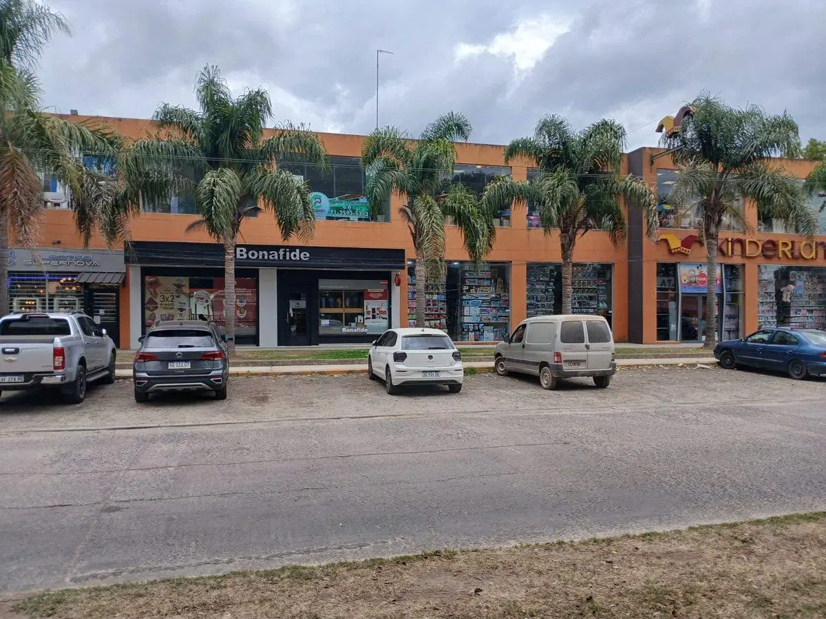 VENTA-LOCAL COMERCIAL EN SOLARES OPEN SHOP-MORENO 5