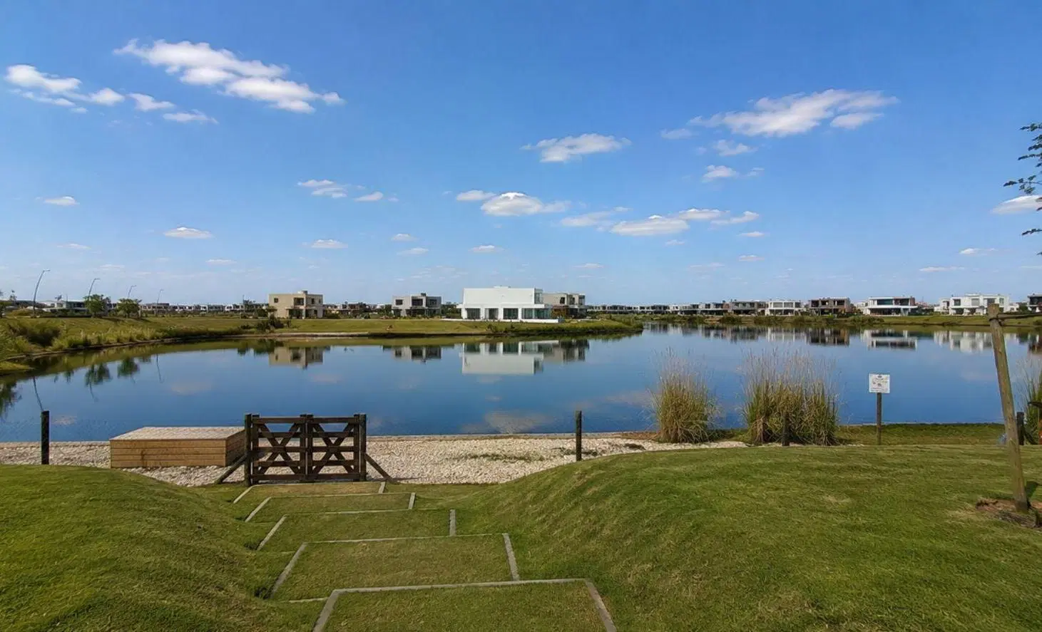 Venta de Lote en Barrio Riberas - Puertos del Lago 3