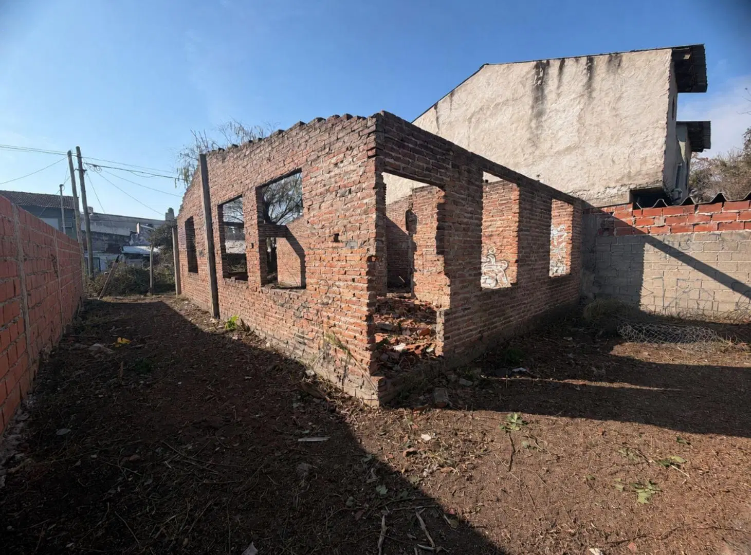 LOTE EN VENTA EN EL TALAR 4