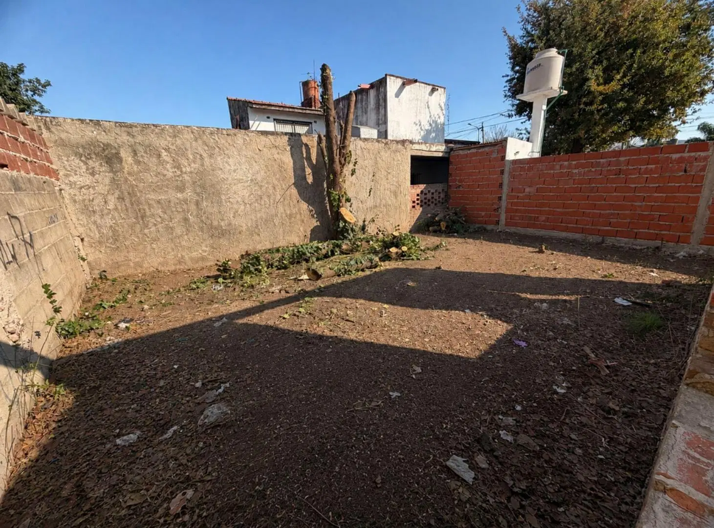 LOTE EN VENTA EN EL TALAR 5