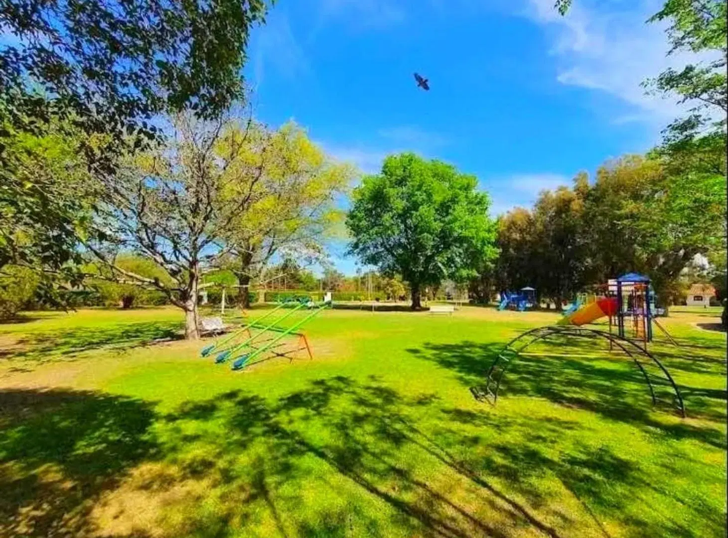 Hermoso Lote en Venta en Country Club Las Brisas 2