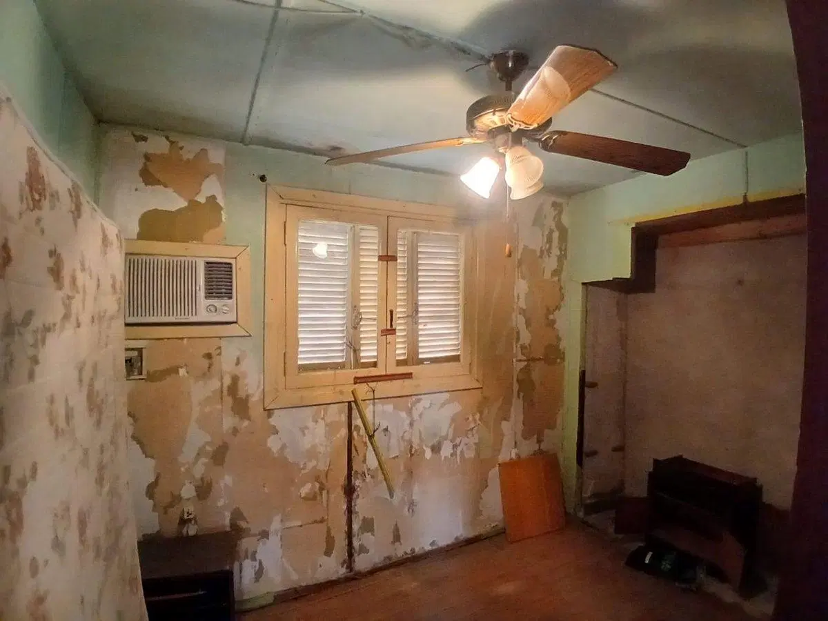 CASA EN VENTA A REFACCIONAR,EN MERLO NORTE 8