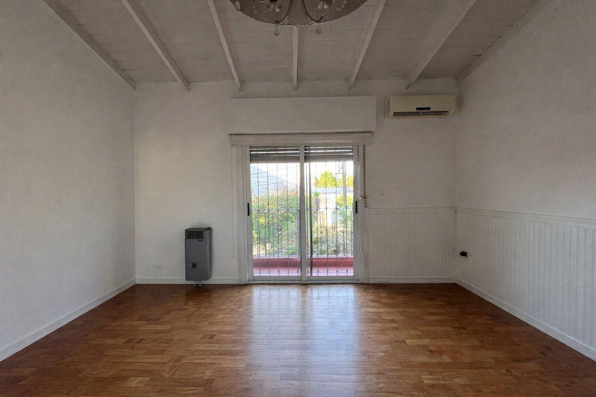 Foto de Venta Casa tipo dúplex en SA de Padua 5 Amb, imagen 1