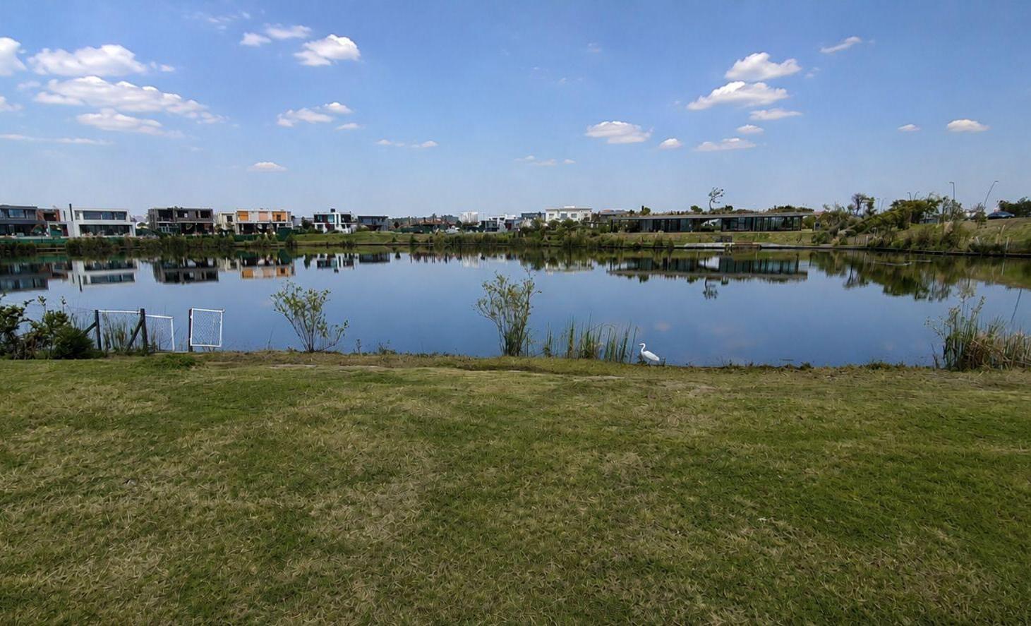 Foto de Venta de Lote en Barrio Riberas - Puertos del Lago, imagen 2