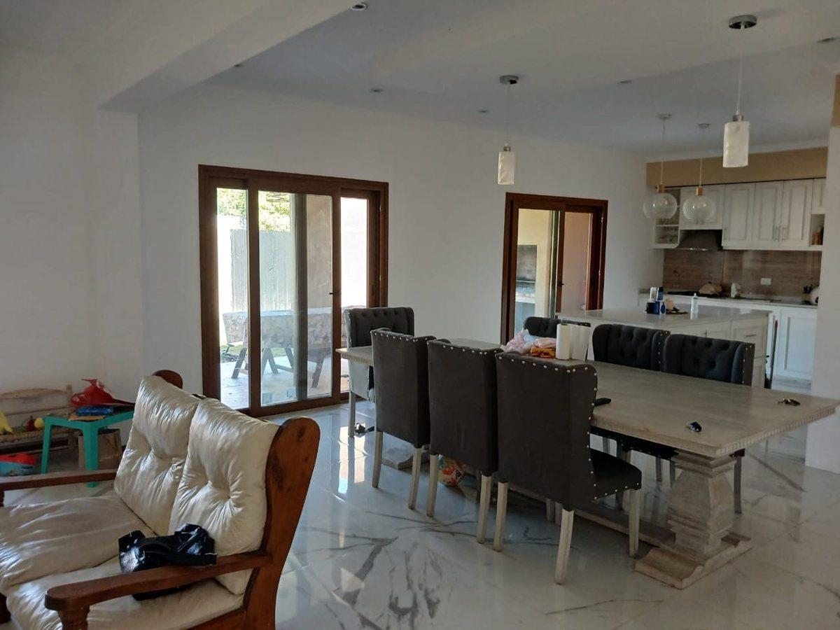 Foto de CASA DE 7 AMB.A ESTRENAR EN S,A,DE ARECO, imagen 5