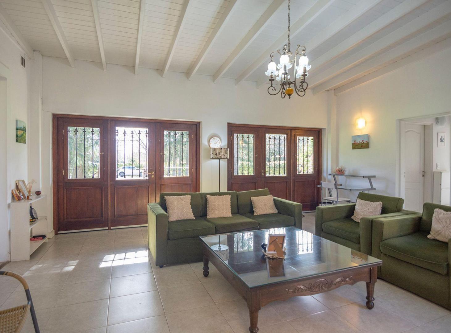 Casa de campo en B° Santa Catalina, Opendoor