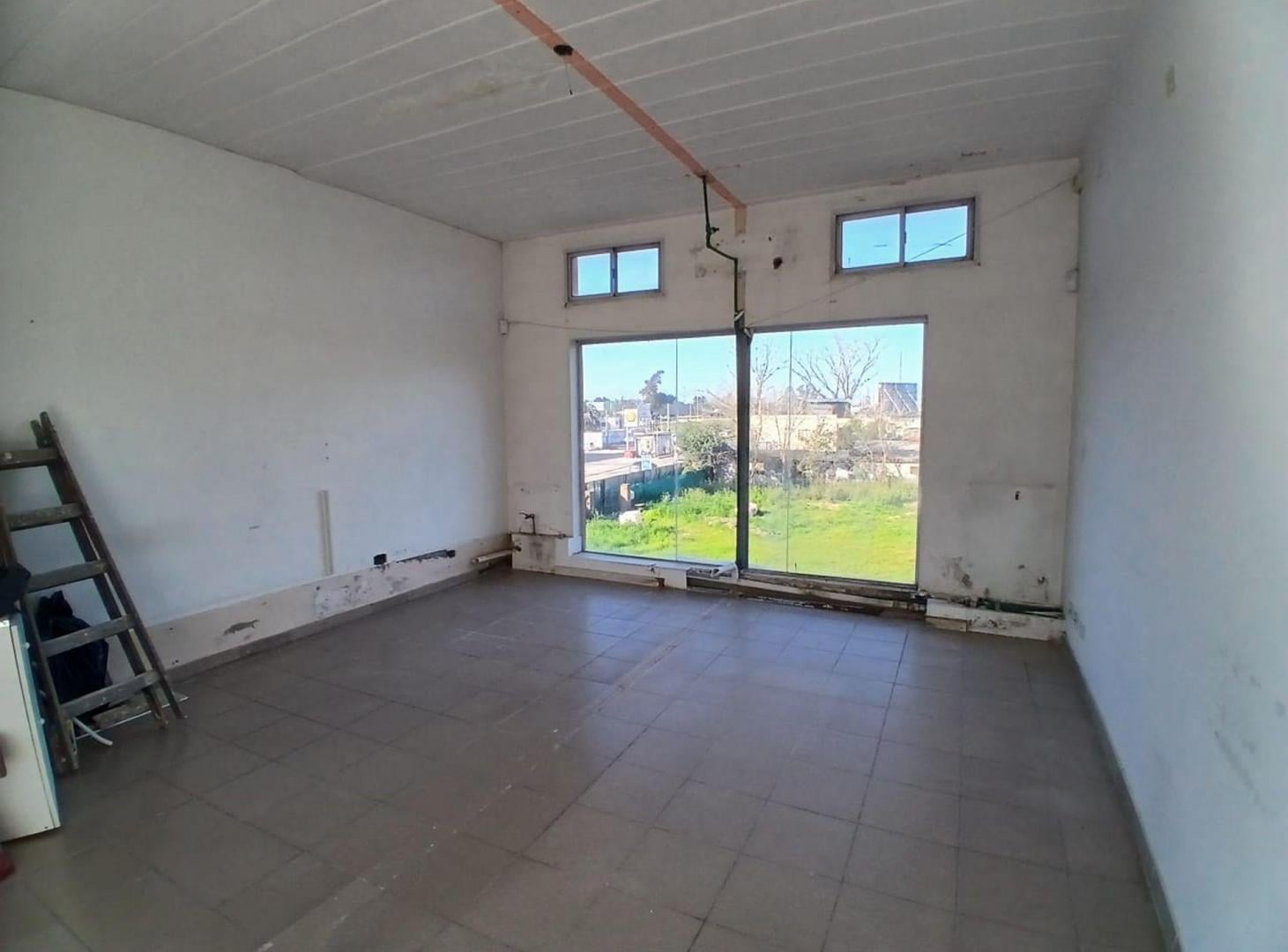Foto de VENTA-LOCAL COMERCIAL EN SOLARES OPEN SHOP-MORENO, imagen 5