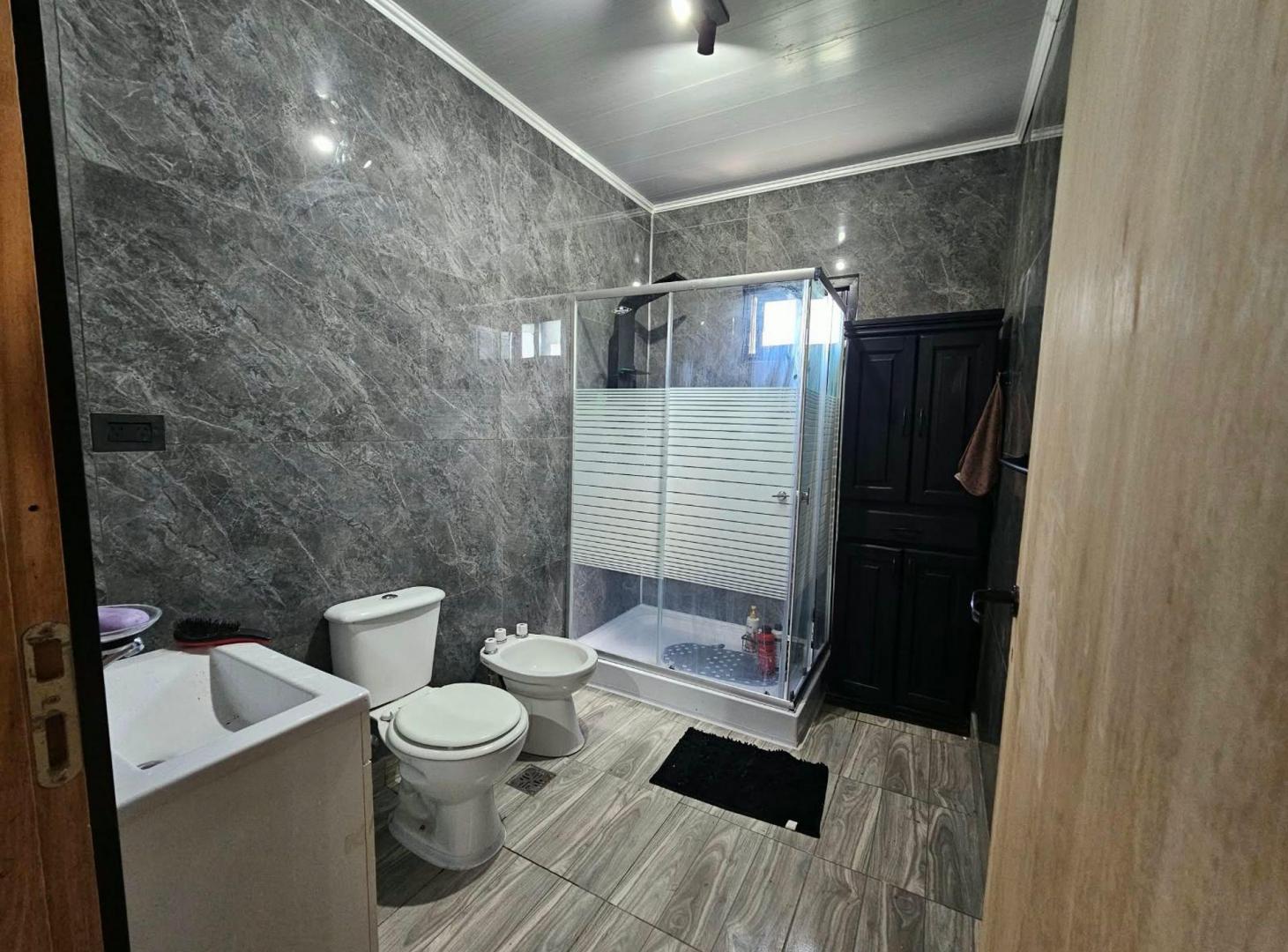 Foto de Venta Casa 4 Ambientes, barrio Semicerrado, Garín., imagen 3