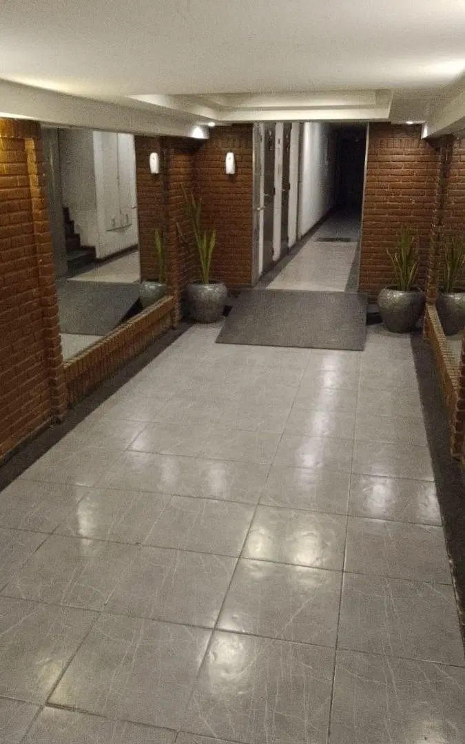 Departamento dos ambientes en alquiler - Contrafrente - Luminoso 2