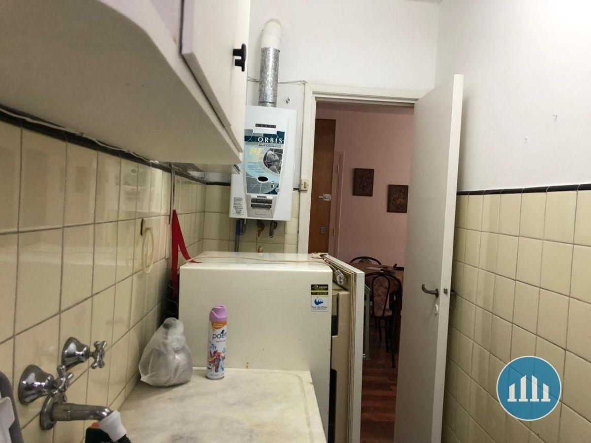 Monoambiente en pleno centro, 30 m² , muy buen estado. Ideal renta o primera vivienda.