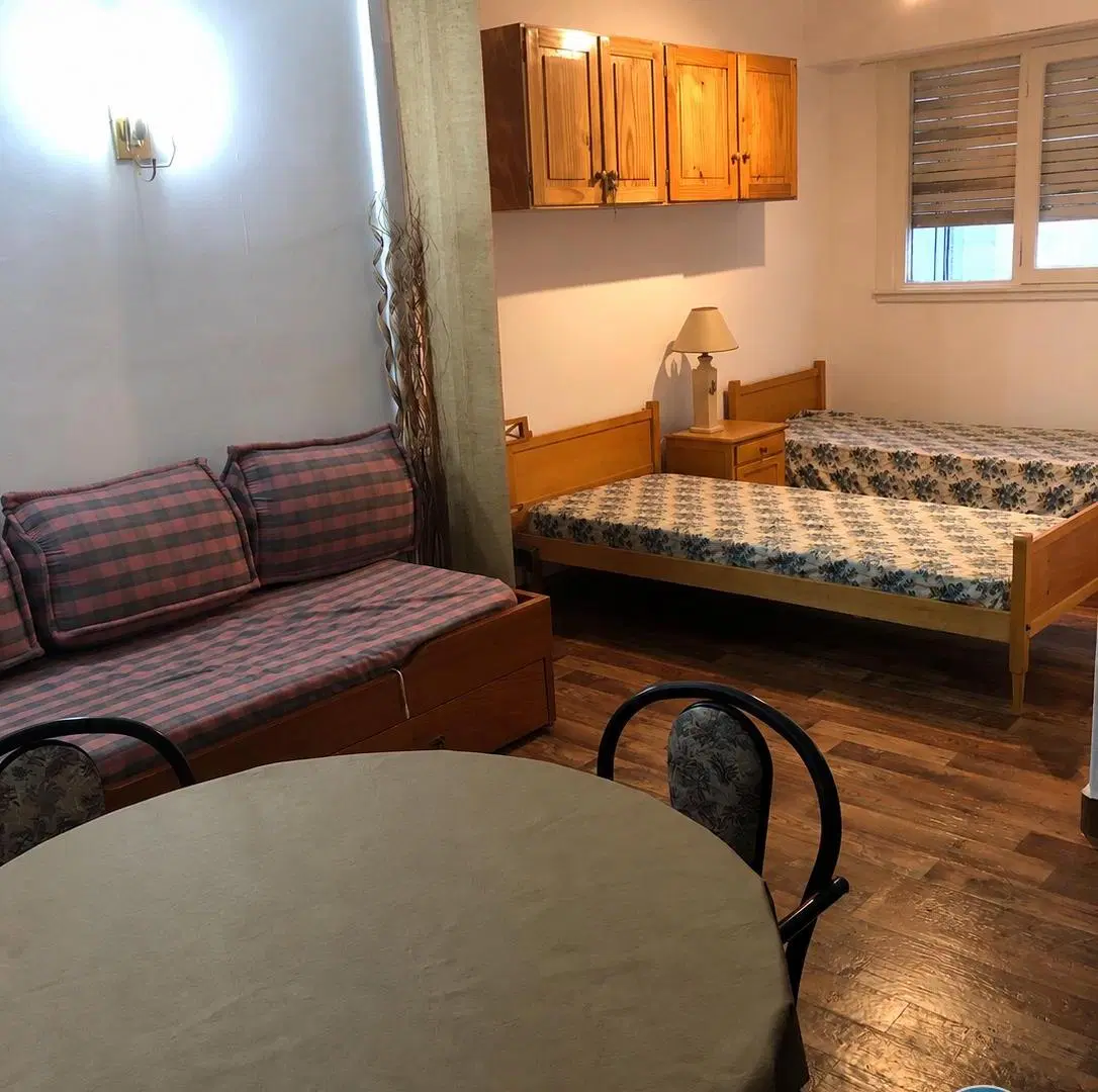 Monoambiente en pleno centro, 30 m² , muy buen estado. Ideal renta o primera vivienda. 4