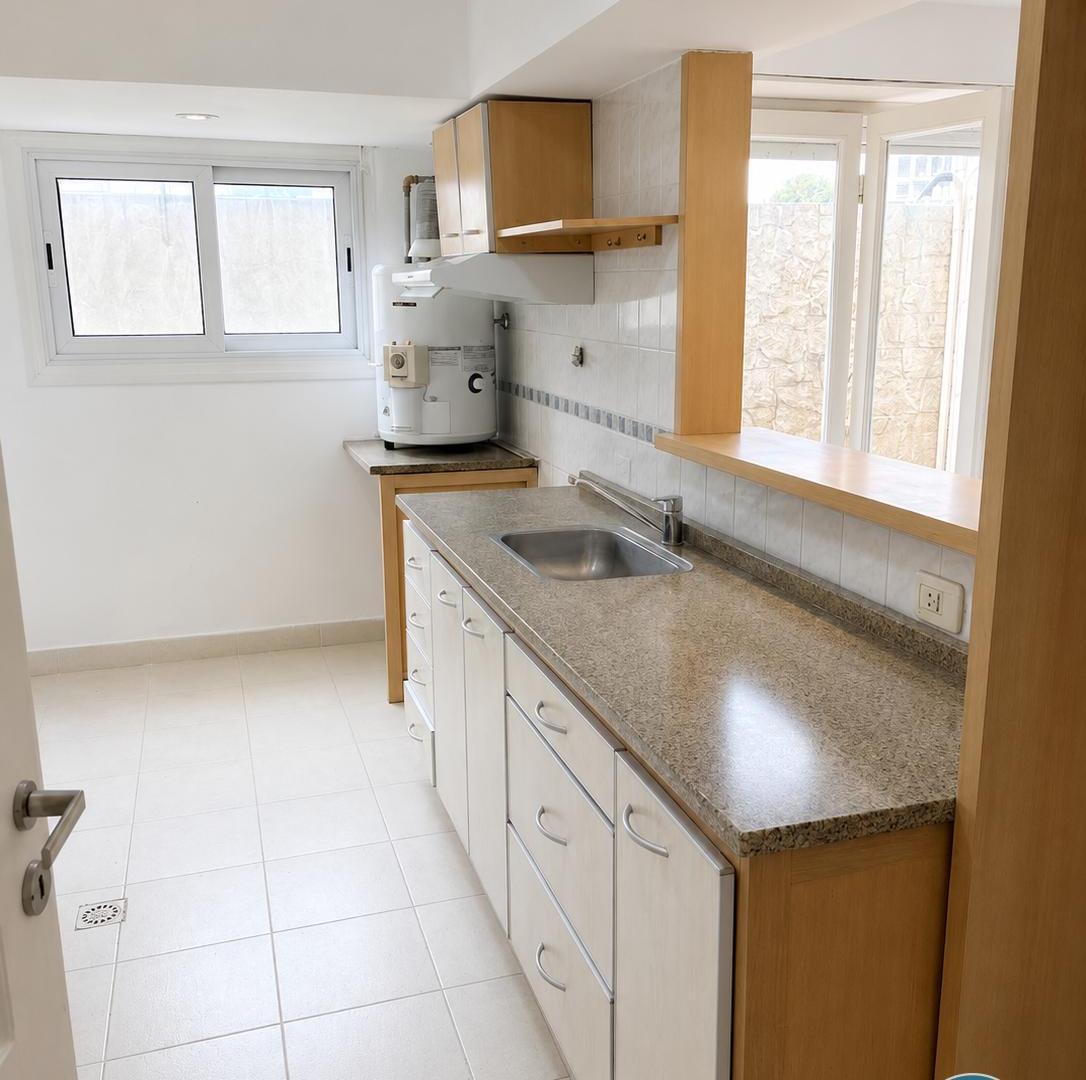 Foto de Departamento 3 ambientes con patio interno propio y baulera, imagen 4