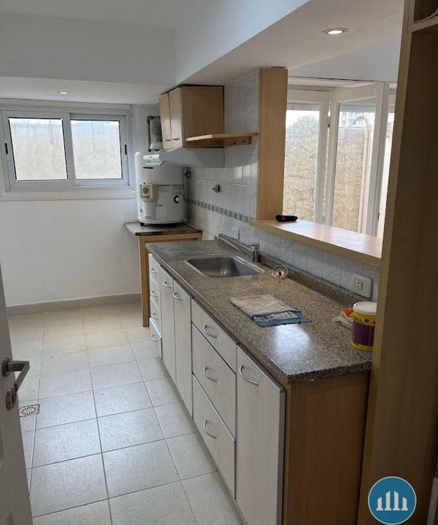 Foto de Departamento 3 ambientes con patio interno propio y baulera, imagen 2