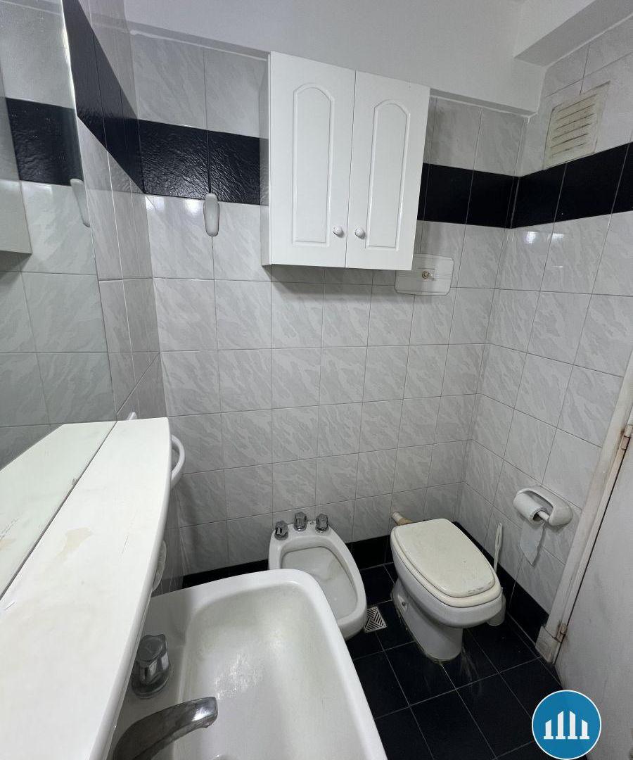 Foto de Departamento de 2 ambientes al frente - La Perla, imagen 3