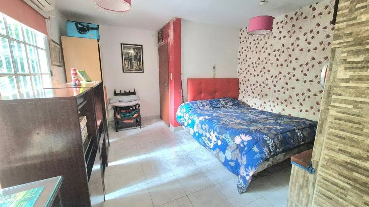 PH EN VENTA EN VILLA BOSCH CON PILETA Y PARRILLA 2
