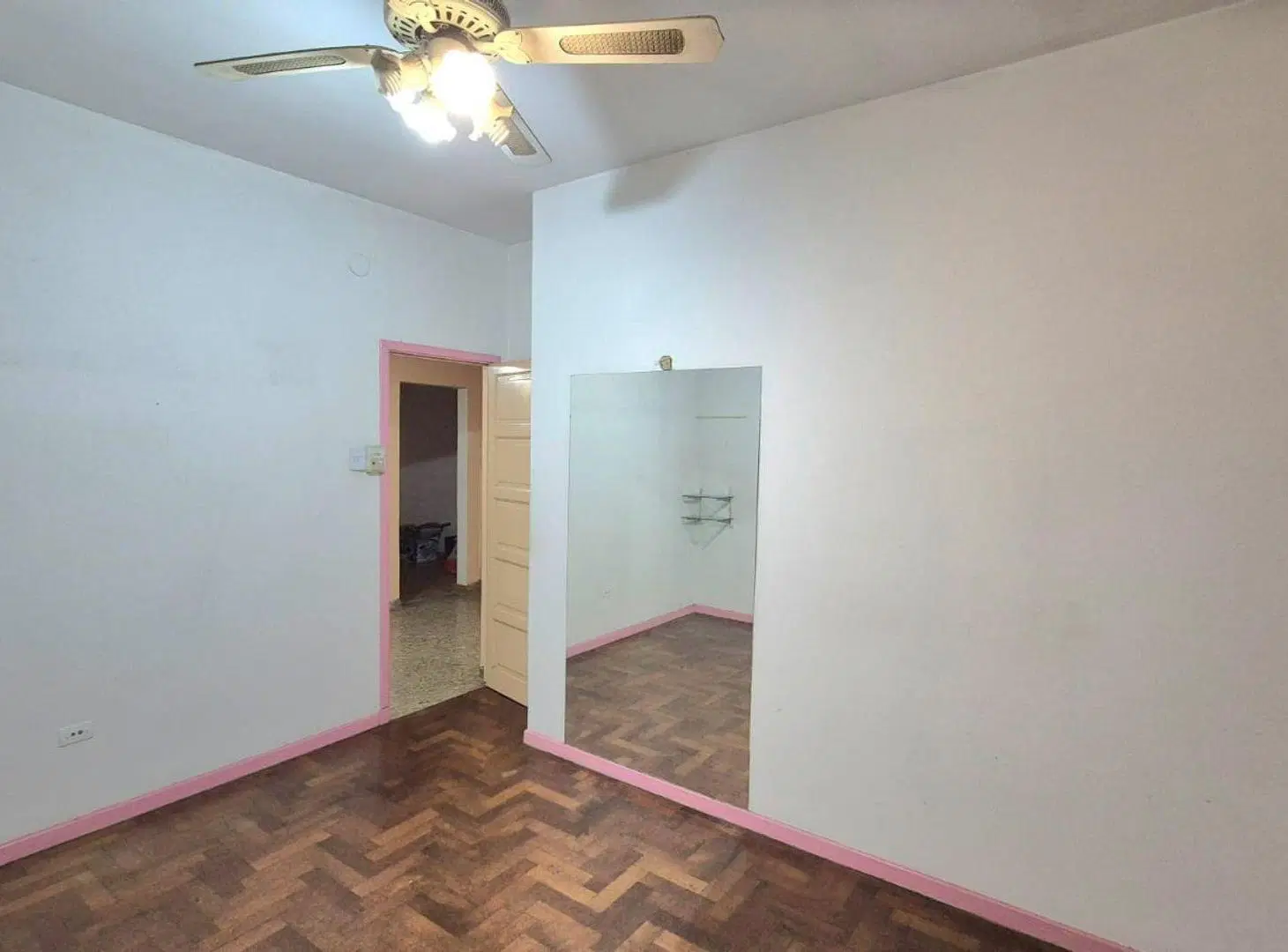 CASA 4 AMBIENTES EN VENTA EN BALLESTER CON PILETA 5
