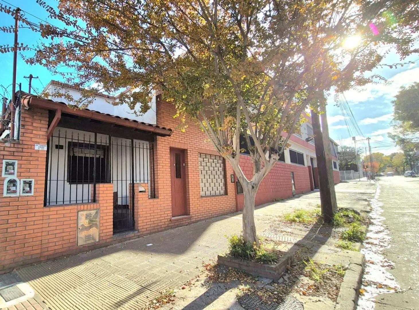 CASA 4 AMBIENTES EN VENTA EN BALLESTER CON PILETA 2