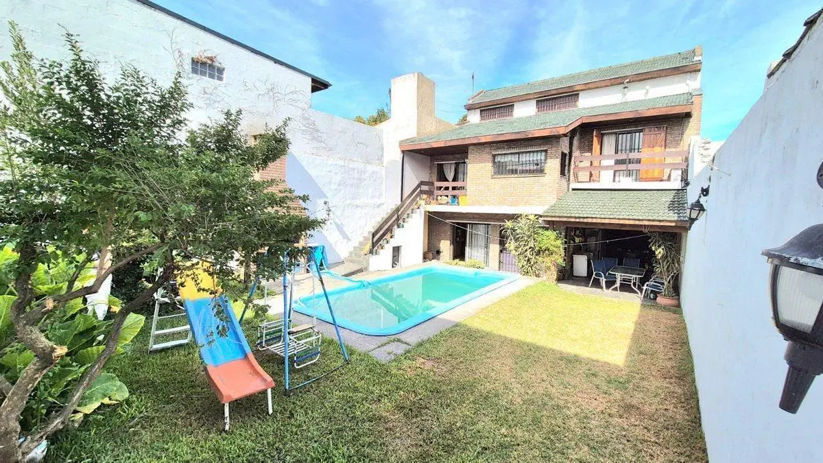CASA VENTA VILLA BALLESTER CON PILETA Y PARRILLA 3