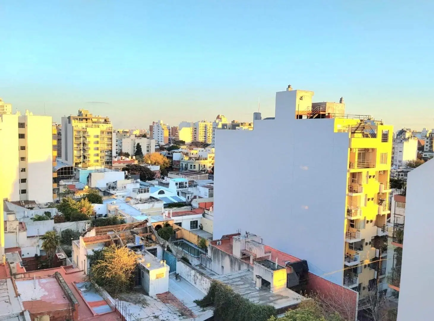 DEPARTAMENTO 2 AMBIENTES VENTA FLORES BALCON 4
