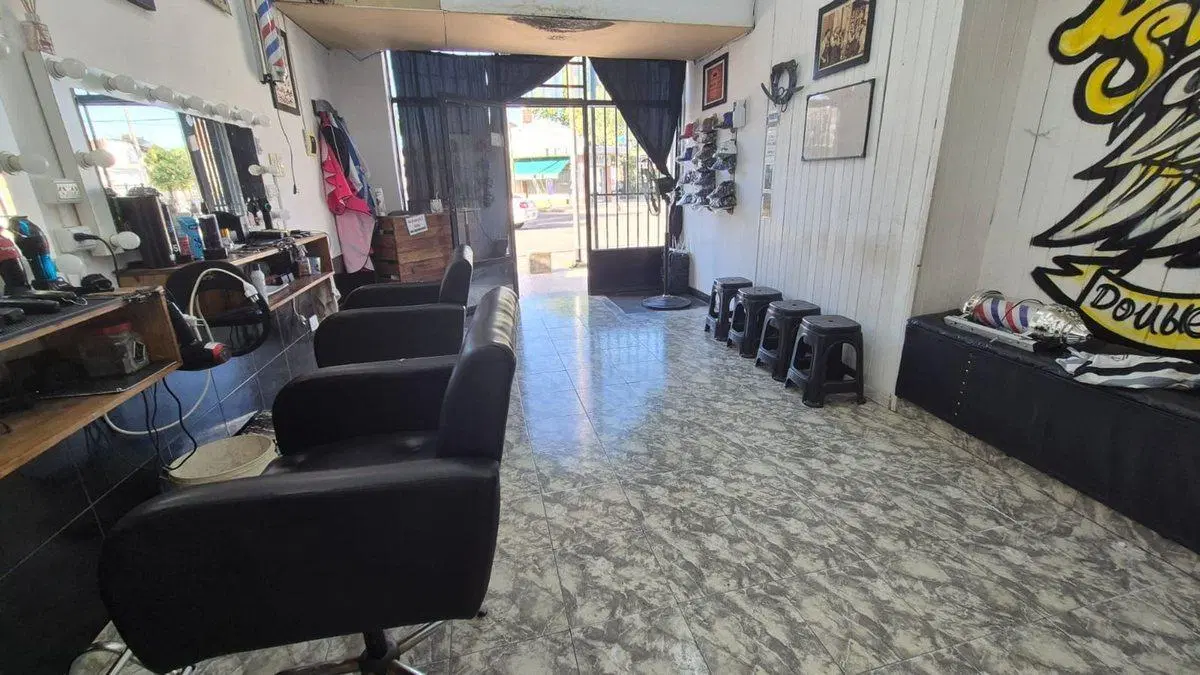 VENTA LOCAL COMERCIAL en Loma Hermosa. San Martin 2