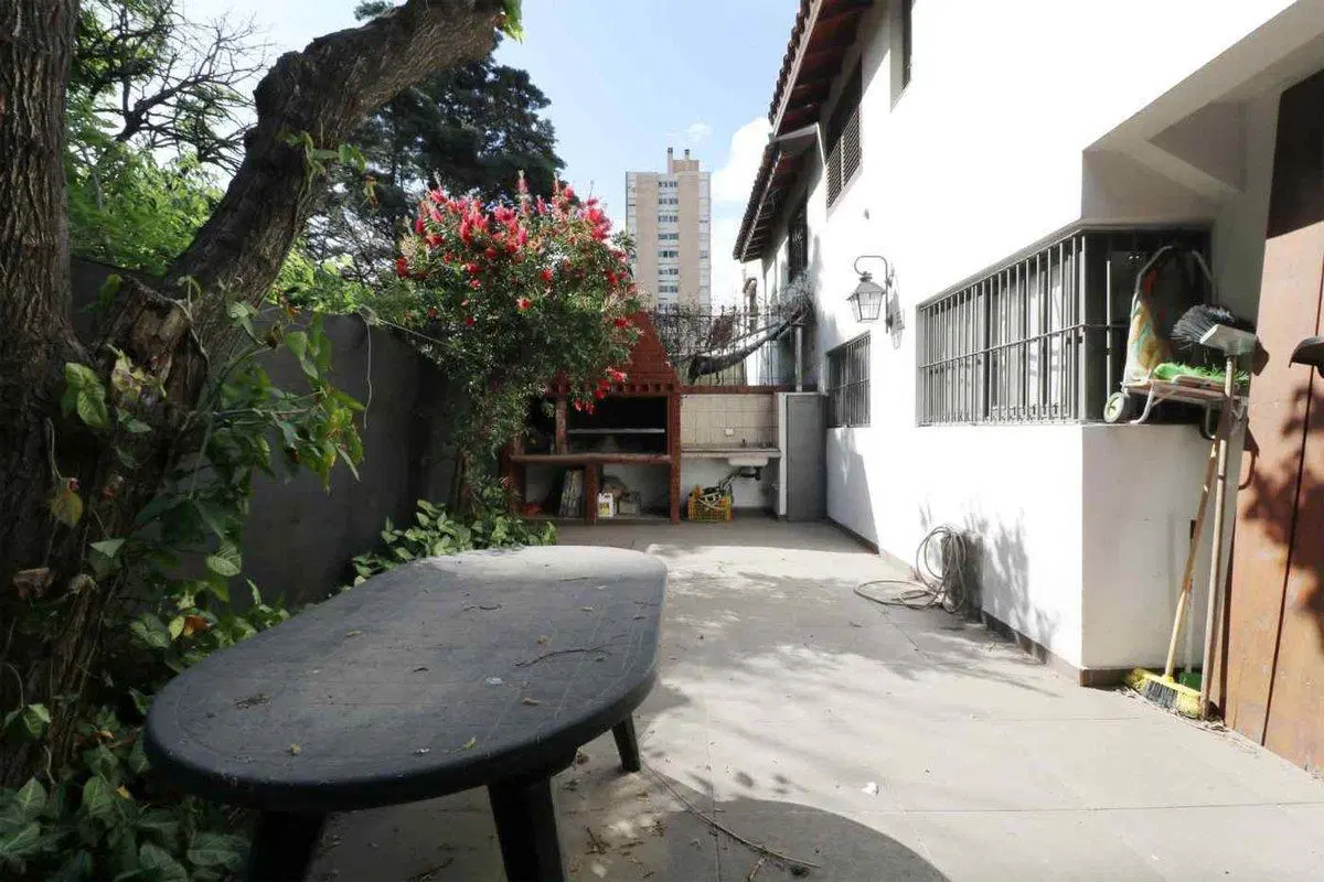 CASA 5 AMBIENTES VENTA VILLA CELINA PATIO GARAGE 2