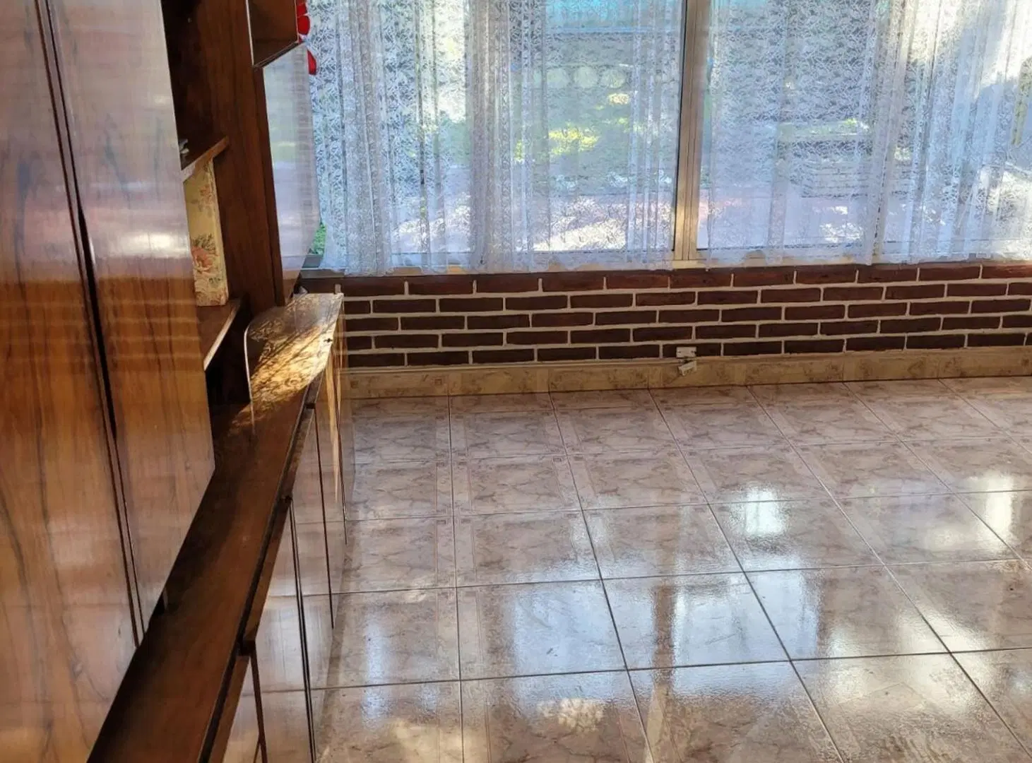 CASA 4 AMBIENTES EN VENTA EN BALLESTER CON PILETA 4