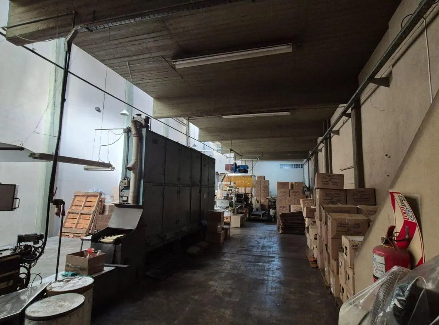 GALPON EN VENTA V URQUIZA 400 m2 4