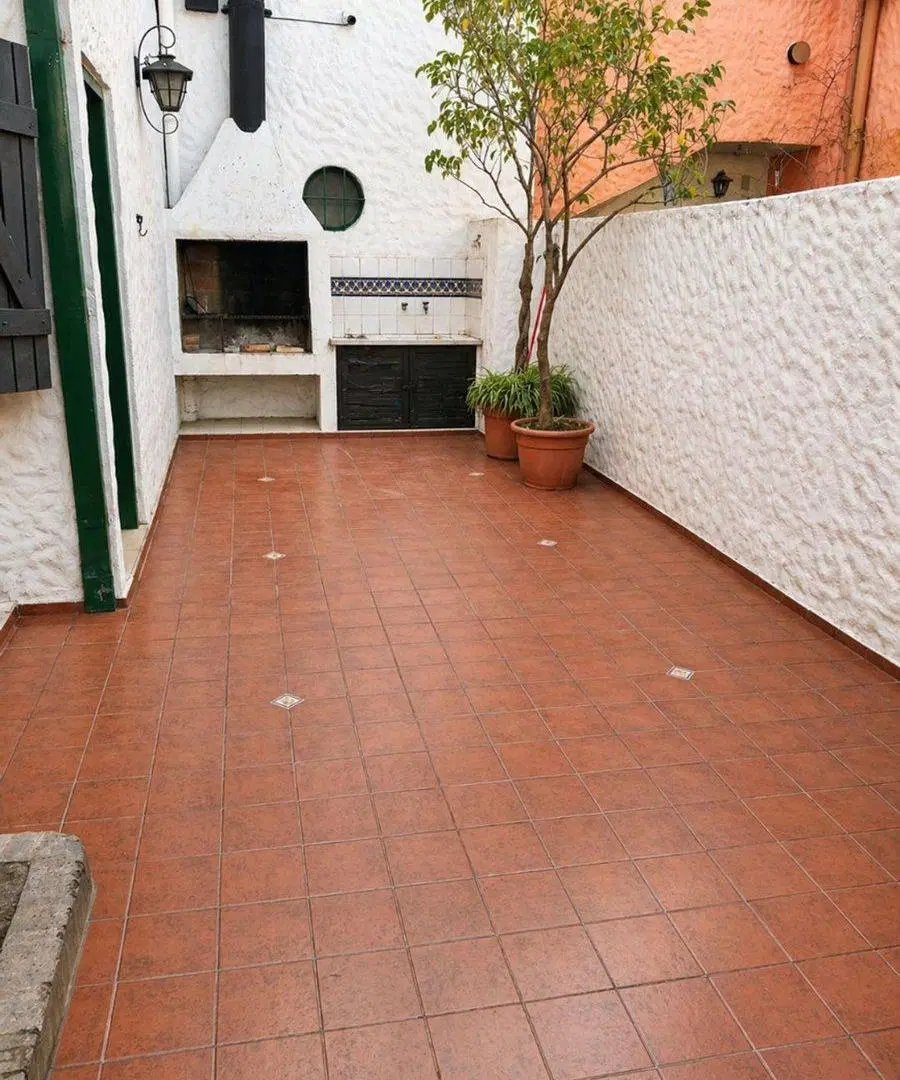 CASA DUPLEX 4 AMBIENTES MORON GARAGE 8