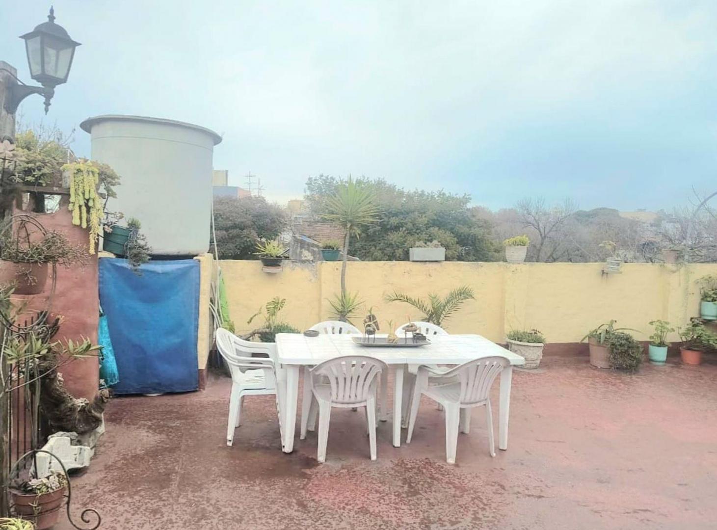 Foto de VENTA CASA 6 AMBIENTES FLORES EN BLOQUE TERRAZA, imagen 5