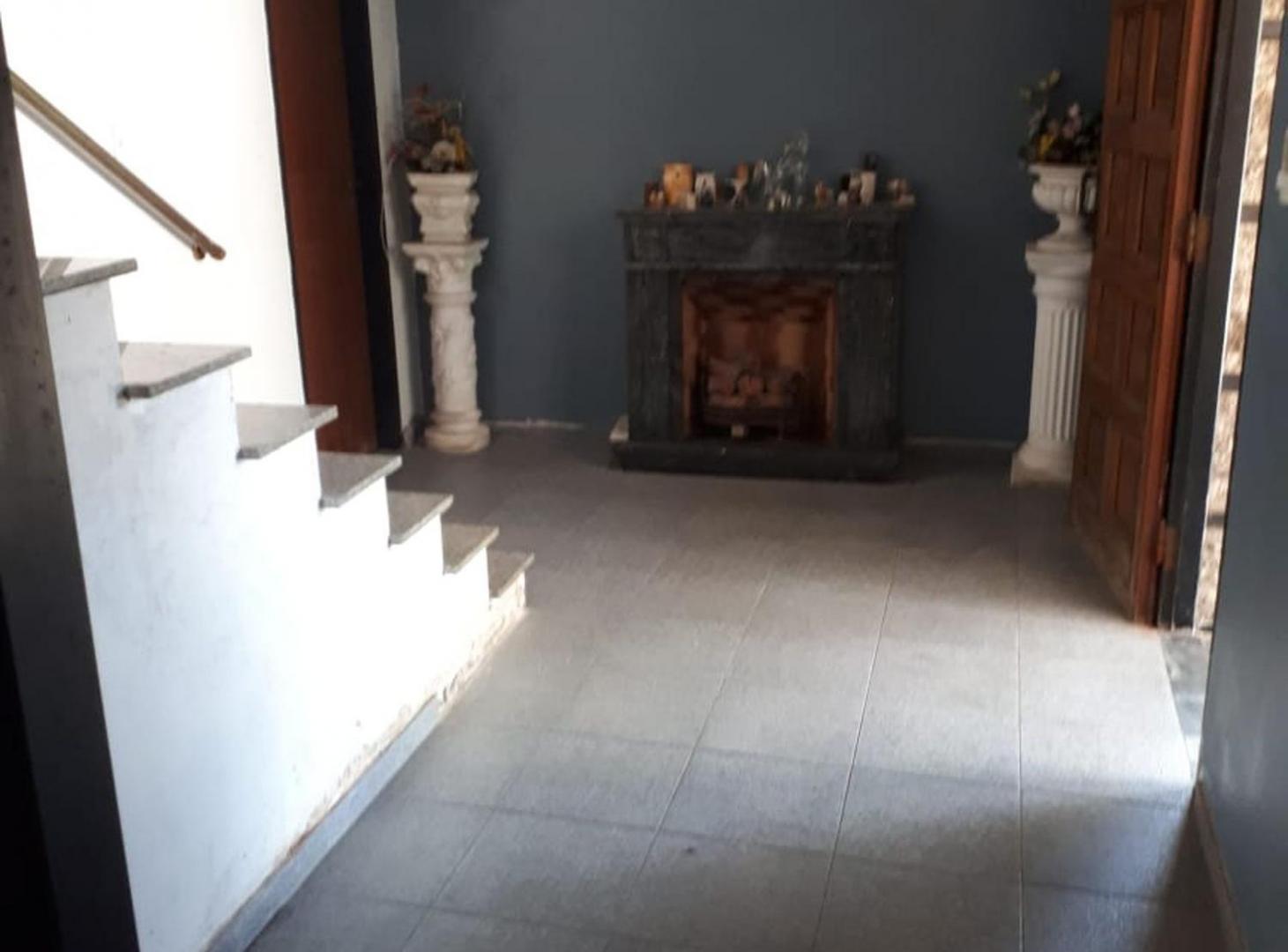 Foto de CASA 6 AMBIENTES VENTA PARQUE AVELLANEDA COCHERA, imagen 1