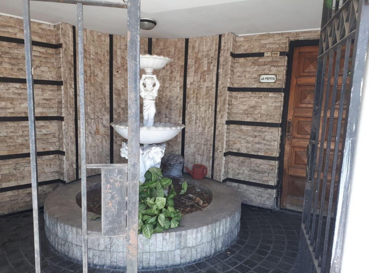 Foto de CASA 6 AMBIENTES VENTA PARQUE AVELLANEDA COCHERA, imagen 5