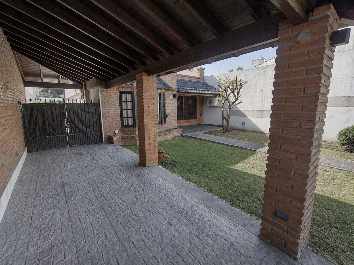 Foto de CASA 4 AMBIENTES VENTA VILLA LUZURIAGA PATIO, imagen 4