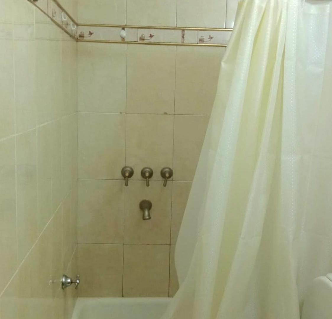 Foto de DEPARTAMENTO MONOAMBIENTE ALQUILER FLORES, imagen 1