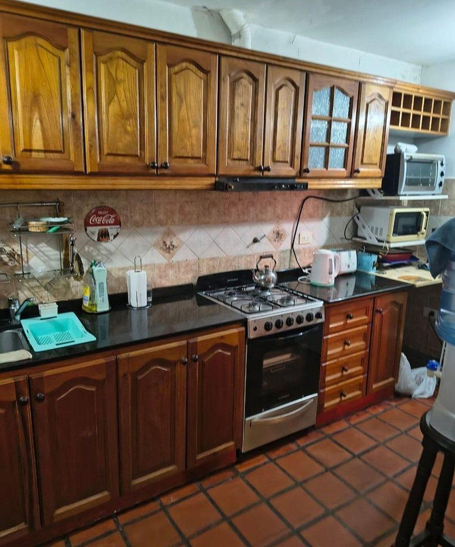 Foto de VENTA VILLA BOSCH CON PILETA Y PARRILLA, imagen 2
