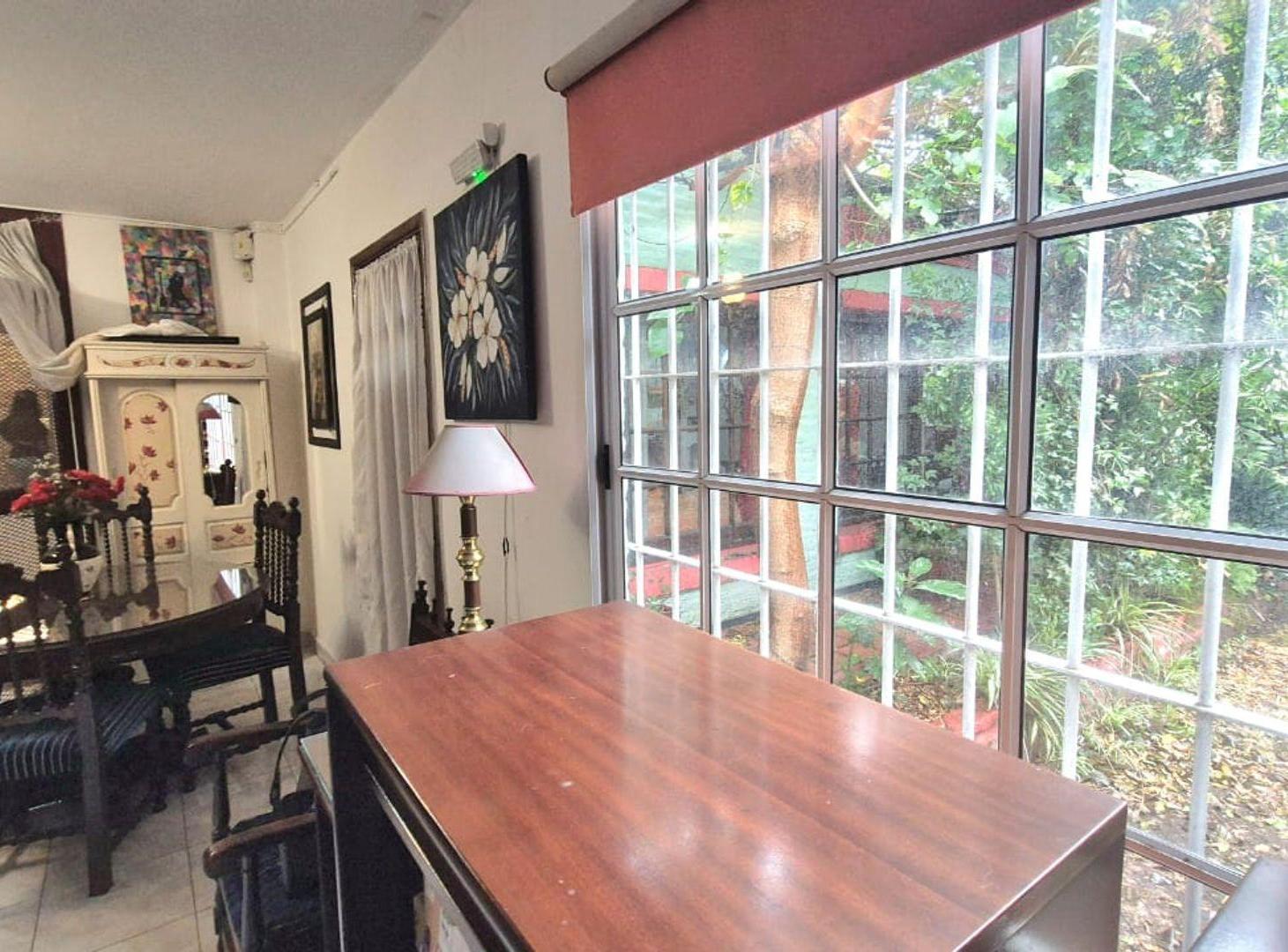 Foto de VENTA VILLA BOSCH CON PILETA Y PARRILLA, imagen 1